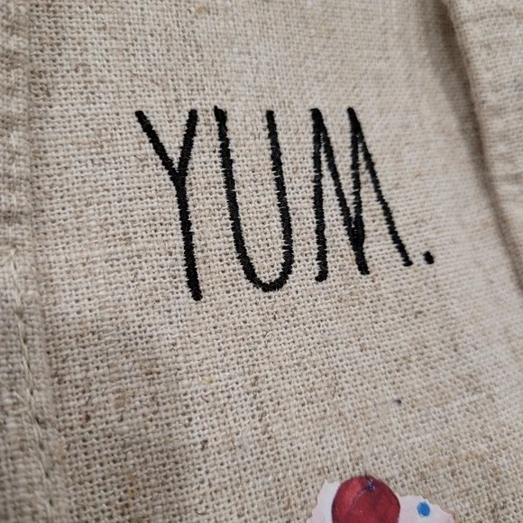 Rae Dunn "YUM" Insulated Lunch Tote Bag in Cream - Picture 8 of 10